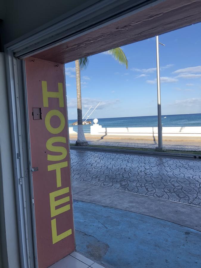 Hostel Frente Al Mar Tropico 20º Cozumel Bagian luar foto