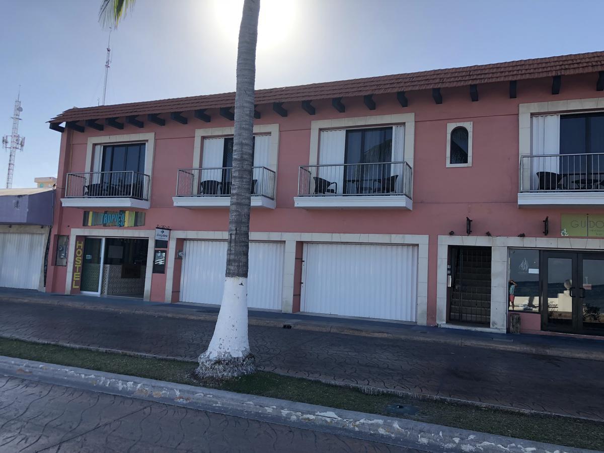 Hostel Frente Al Mar Tropico 20º Cozumel Bagian luar foto